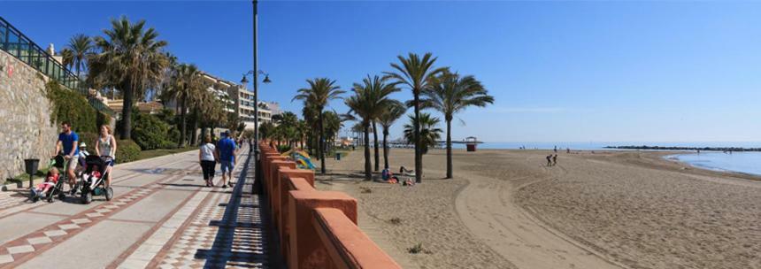 Benalbeach Sea Front Benalmadena Bagian luar foto